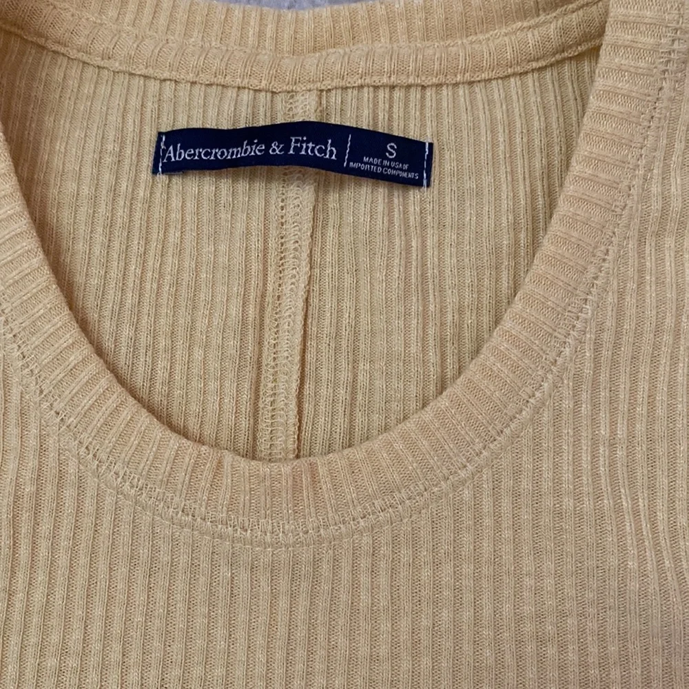 A&F Ribbed Yellow Tank - Picture 2 of 3